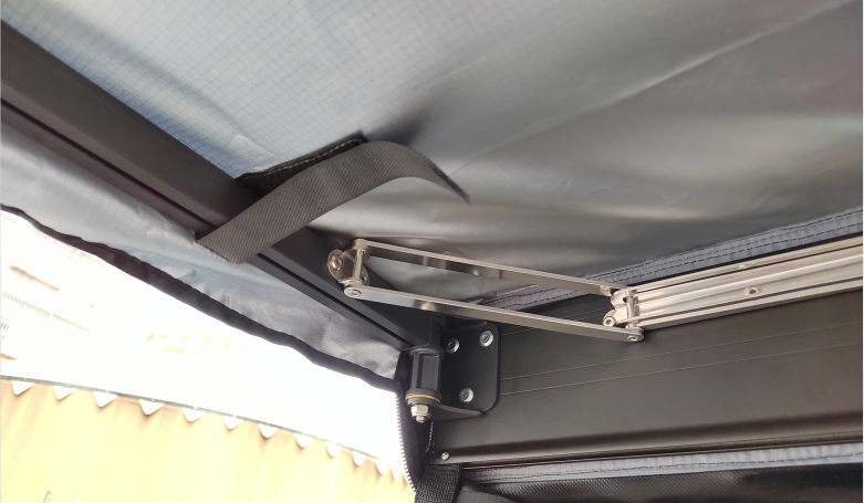 Shower Tent with Roof-3